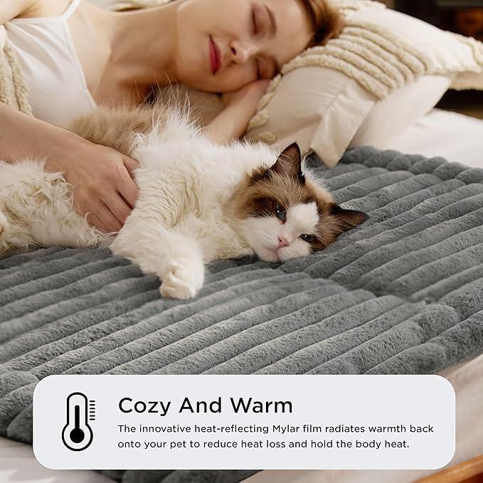 Self Heating pet pad