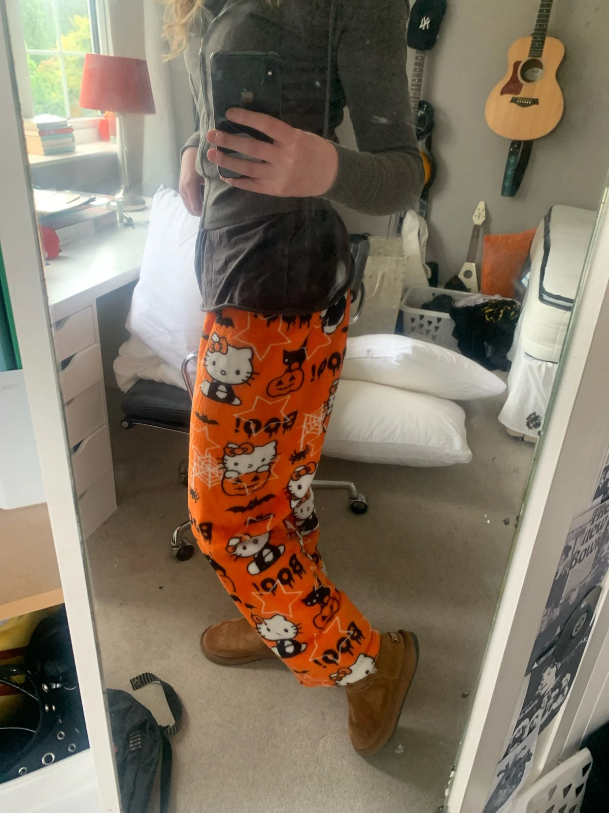 Lockerer Pyjama mit Hello Kitty-Motiv 