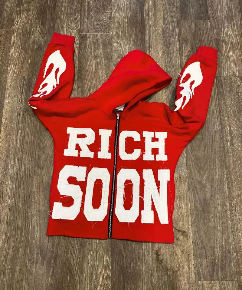KAPUZENPULLI „RICH SOON“