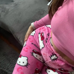 Lockerer Pyjama mit Hello Kitty-Motiv 